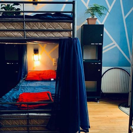 Lilus Hostel バトゥーミ エクステリア 写真