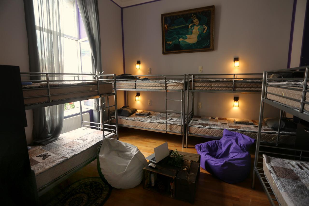 Lilus Hostel バトゥーミ エクステリア 写真