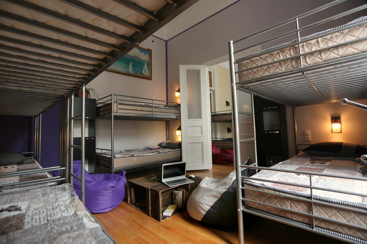 Lilus Hostel バトゥーミ エクステリア 写真