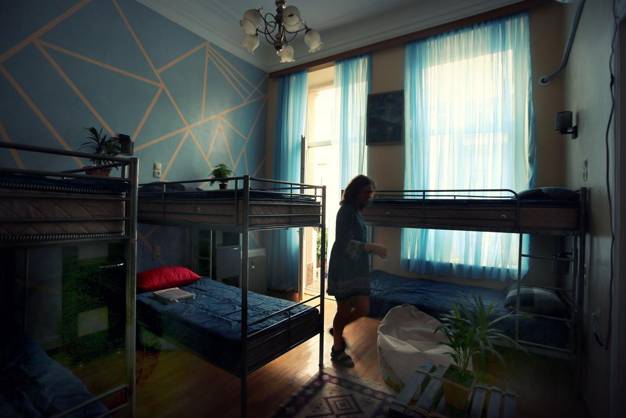 Lilus Hostel バトゥーミ エクステリア 写真