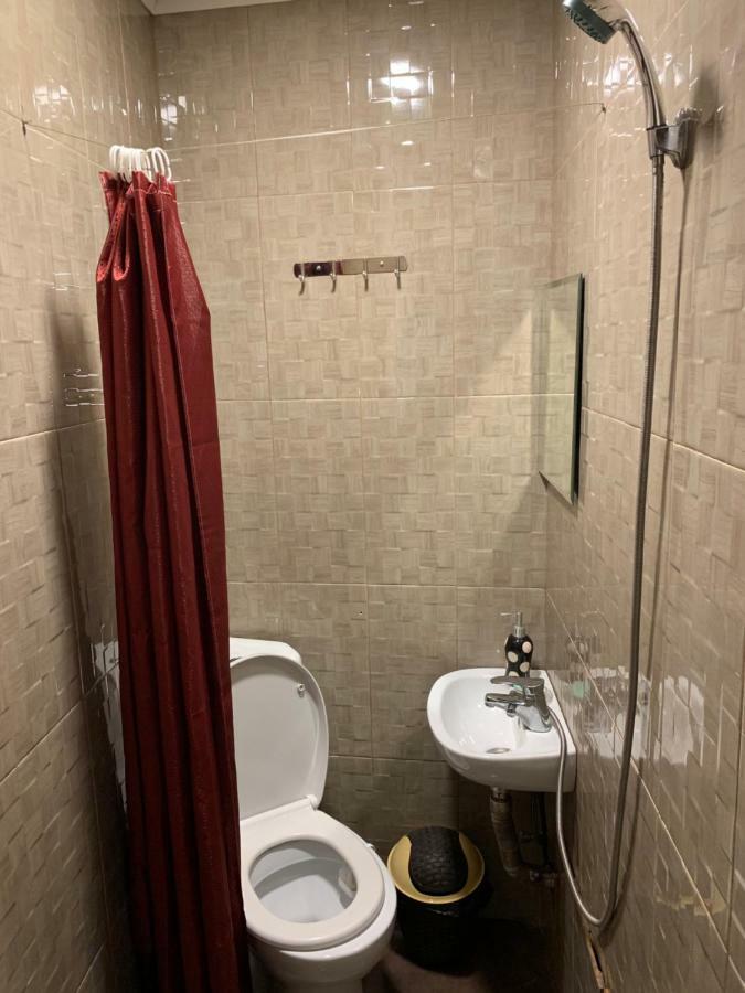 Lilus Hostel バトゥーミ エクステリア 写真